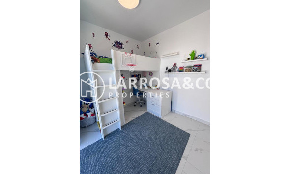 Resale - Detached House/Villa - Villamartín - Costa Blanca