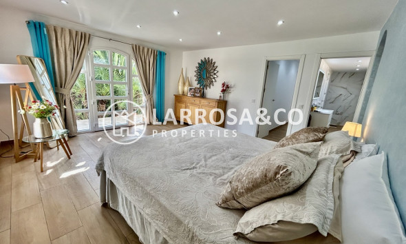 Resale - Detached House/Villa - Cabo Roig - Costa blanca