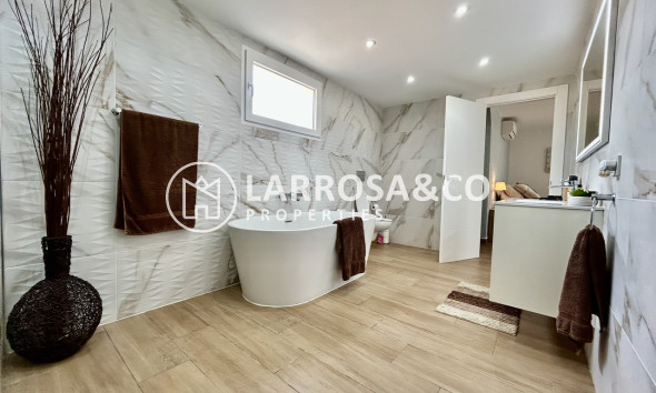 Resale - Detached House/Villa - Cabo Roig - Costa blanca