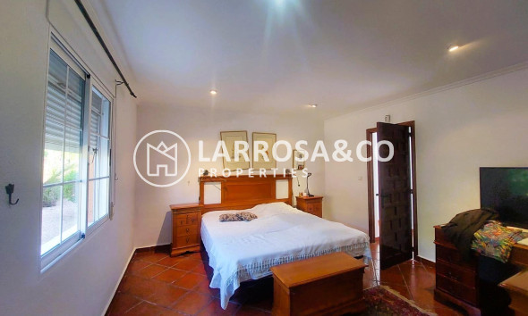 Resale - Finca - La Marina - Costa Blanca