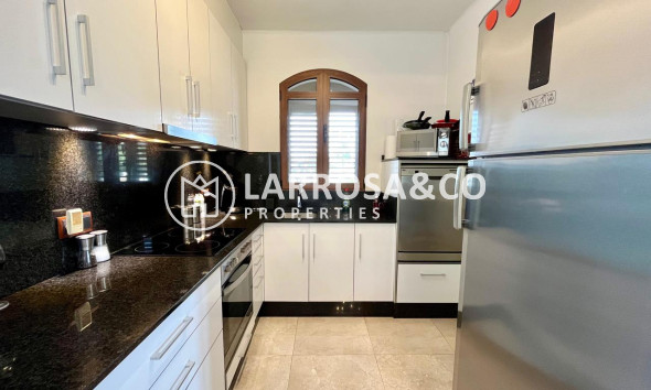 Resale - Detached House/Villa - Villamartín - Costa Blanca