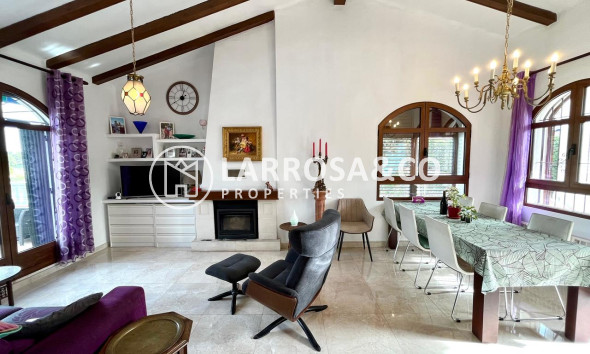 Resale - Detached House/Villa - Villamartín - Costa Blanca