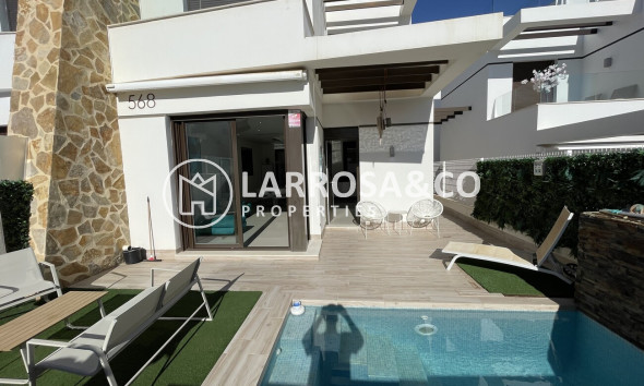 A Vendre - Semi-detached house - Villamartín - Villamartin