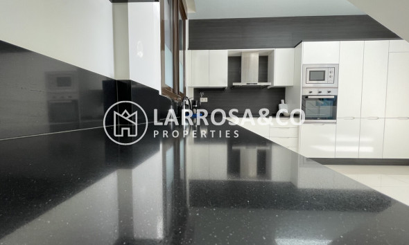 A Vendre - Semi-detached house - Villamartín - Villamartin