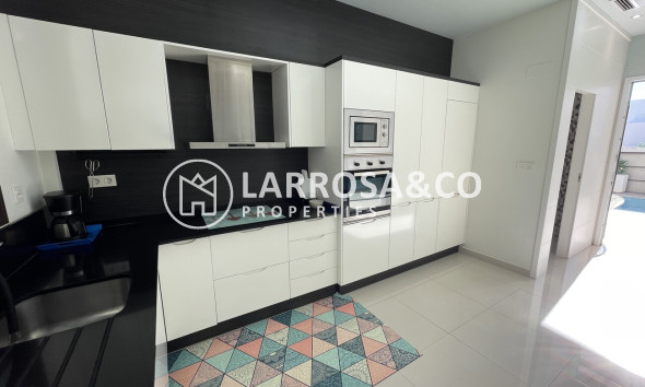 A Vendre - Semi-detached house - Villamartín - Villamartin