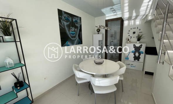 A Vendre - Semi-detached house - Villamartín - Villamartin