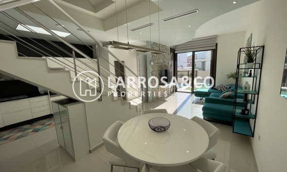 A Vendre - Semi-detached house - Villamartín - Villamartin