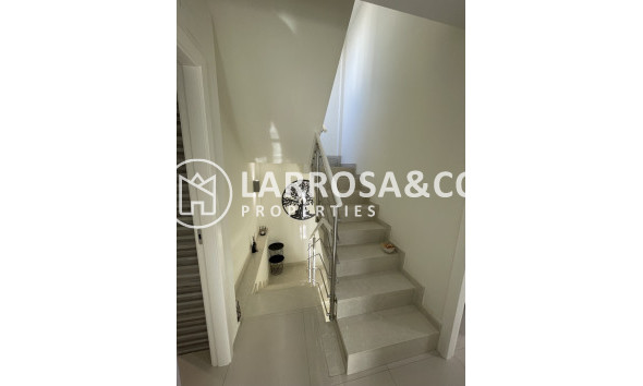 A Vendre - Semi-detached house - Villamartín - Villamartin