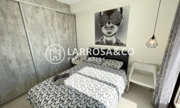 A Vendre - Semi-detached house - Villamartín - Villamartin