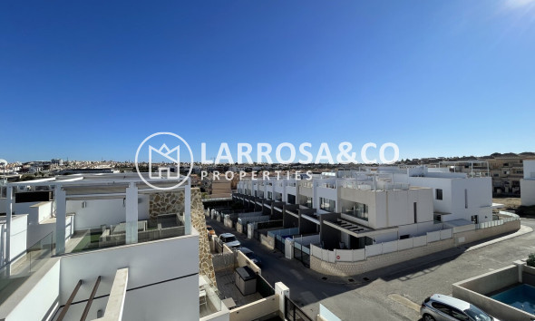 A Vendre - Semi-detached house - Villamartín - Villamartin
