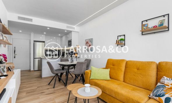 Reventa - Apartamento - Villamartín - Costa Blanca