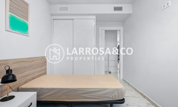 Reventa - Apartamento - Villamartín - Costa Blanca