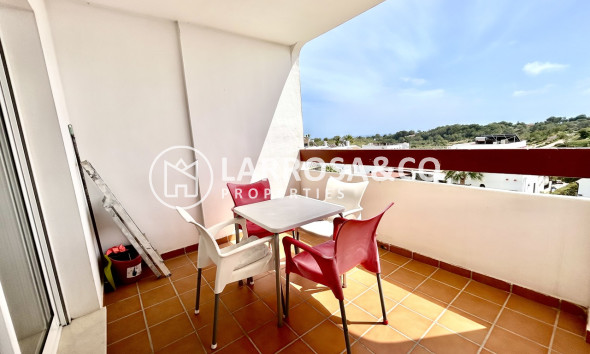 Resale - Apartment - Villamartín - Costa Blanca