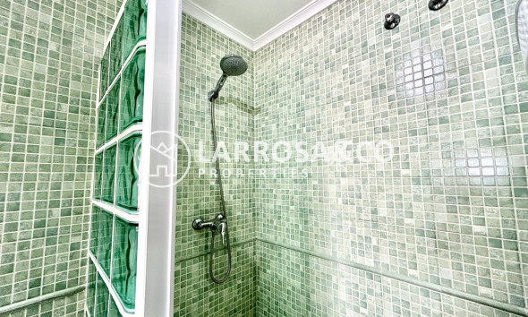 Resale - Apartment - Villamartín - Costa Blanca