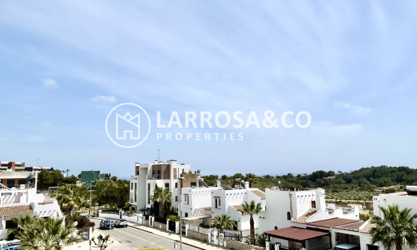 Resale - Apartment - Villamartín - Costa Blanca