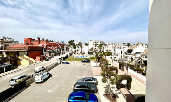Resale - Apartment - Villamartín - Costa Blanca