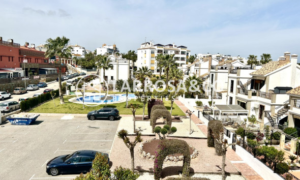 Resale - Apartment - Villamartín - Costa Blanca