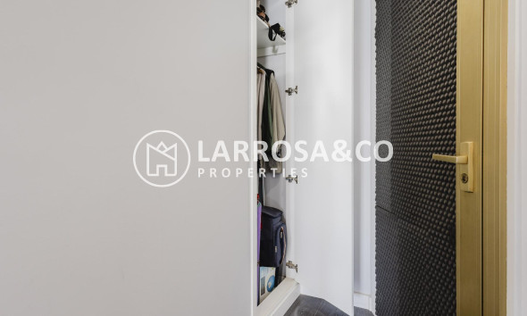 Herverkoop - Apartment - Torrevieja - Playa del Acequión