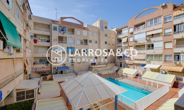 Resale - Apartment - Torrevieja - Playa de Los Locos-Curva del Palangre