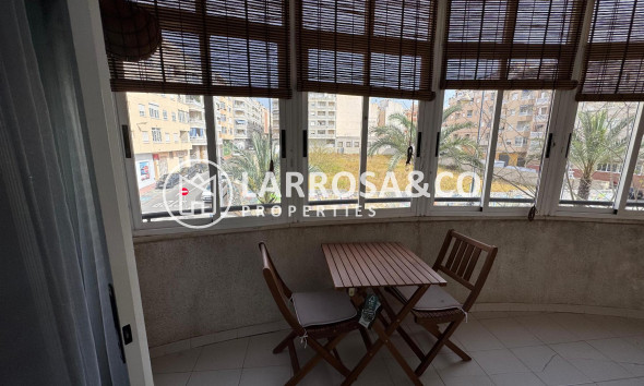 Resale - Apartment - Torrevieja - Playa de Los Locos-Curva del Palangre