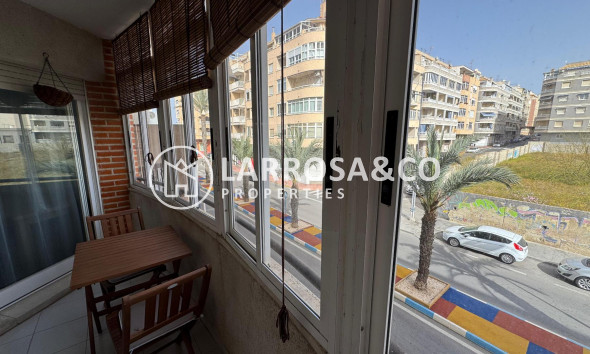 Resale - Apartment - Torrevieja - Playa de Los Locos-Curva del Palangre
