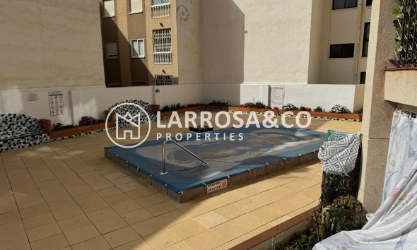 Resale - Apartment - Torrevieja - Playa de Los Locos-Curva del Palangre