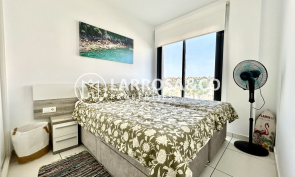 Resale - Apartment - Villamartín - Costa Blanca
