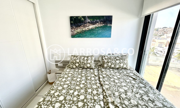 Resale - Apartment - Villamartín - Costa Blanca