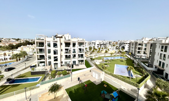 Resale - Apartment - Villamartín - Costa Blanca
