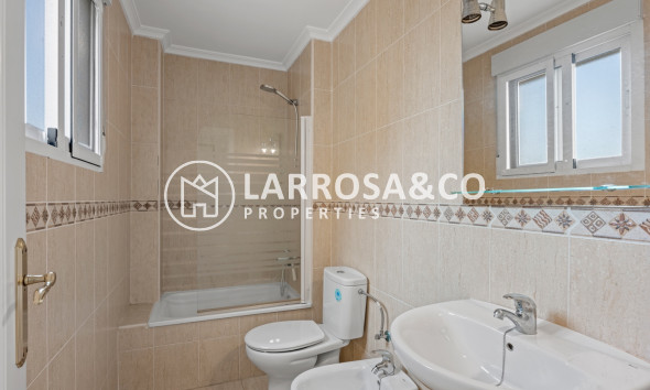 Resale - Apartment - Daya Nueva - Costa Blanca