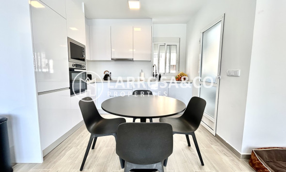 Resale - Detached House/Villa - Villamartín - Costa Blanca