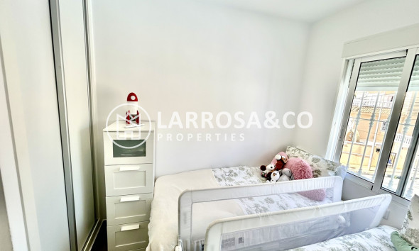 Resale - Detached House/Villa - Villamartín - Costa Blanca