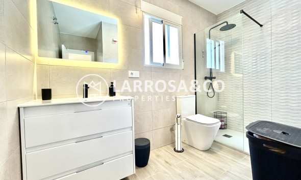 Resale - Detached House/Villa - Villamartín - Costa Blanca