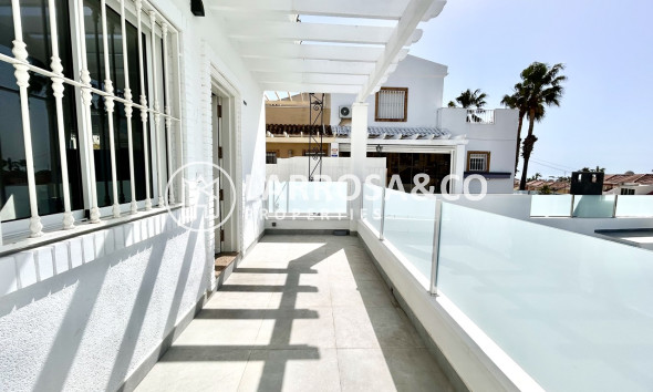 Resale - Detached House/Villa - Villamartín - Costa Blanca