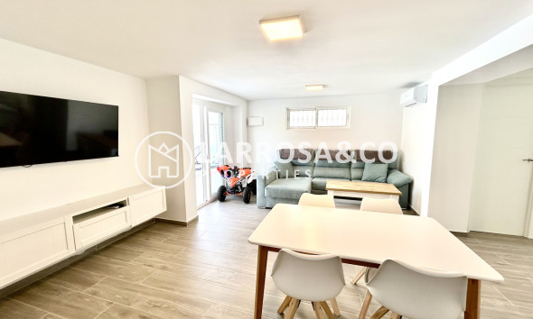 Resale - Detached House/Villa - Villamartín - Costa Blanca