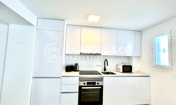 Resale - Detached House/Villa - Villamartín - Costa Blanca