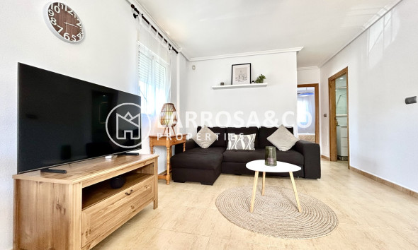 Resale - Apartment - Villamartín - Costa Blanca