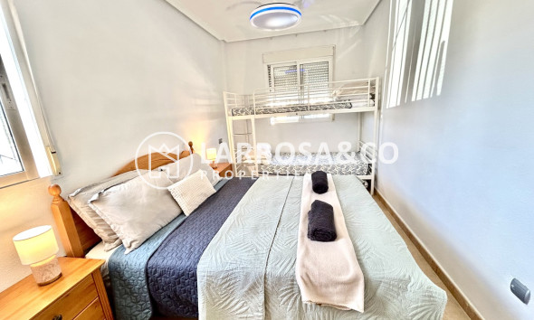 Resale - Apartment - Villamartín - Costa Blanca