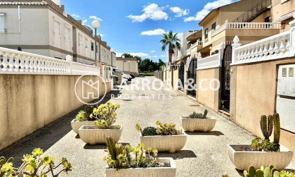 Resale - Apartment - Villamartín - Costa Blanca
