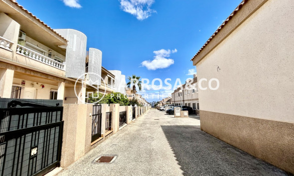 Resale - Apartment - Villamartín - Costa Blanca