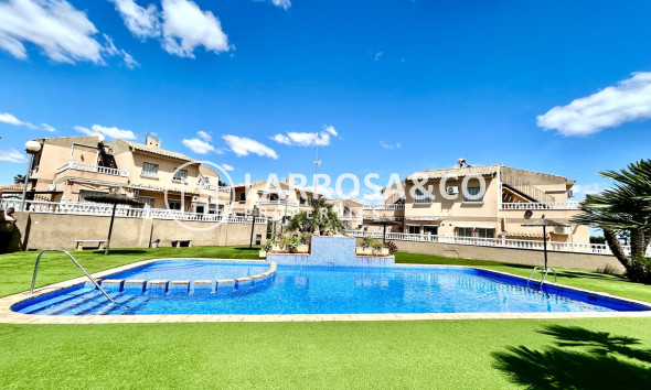 Resale - Apartment - Villamartín - Costa Blanca