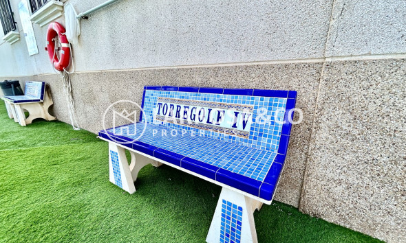 Resale - Apartment - Villamartín - Costa Blanca