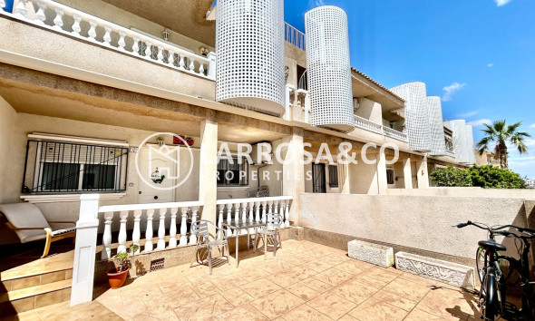 Resale - Apartment - Villamartín - Costa Blanca