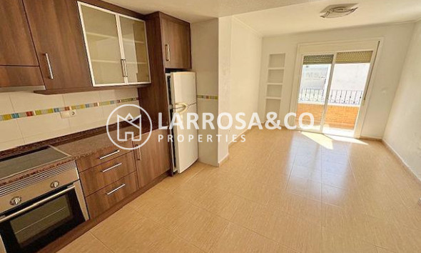 Resale - Apartment - Guardamar del Segura - Pueblo