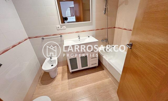 Resale - Apartment - Guardamar del Segura - Pueblo