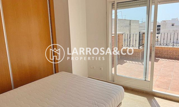 Resale - Apartment - Guardamar del Segura - Pueblo