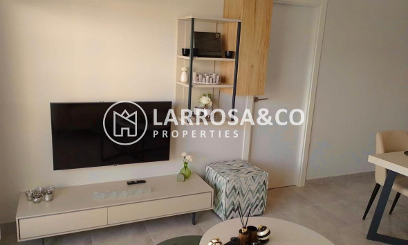 Resale - Apartment - Villamartín - Costa Blanca