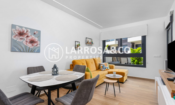 Resale - Apartment - Villamartín - Costa Blanca