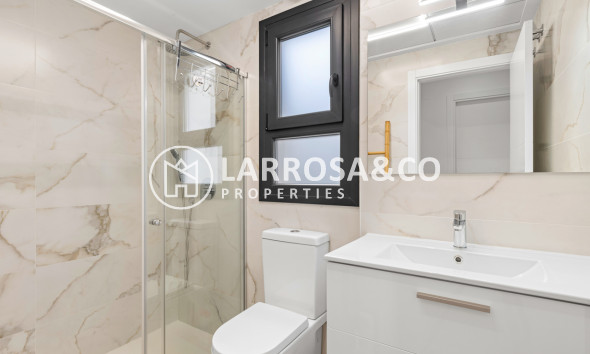 Resale - Apartment - Villamartín - Costa Blanca