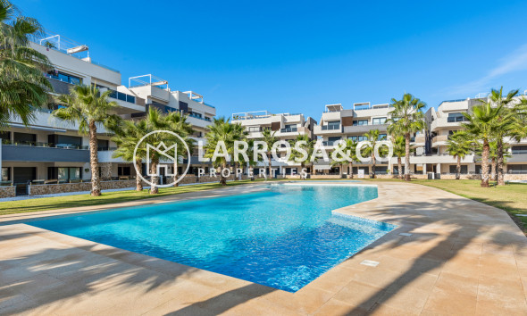 Resale - Apartment - Villamartín - Costa Blanca